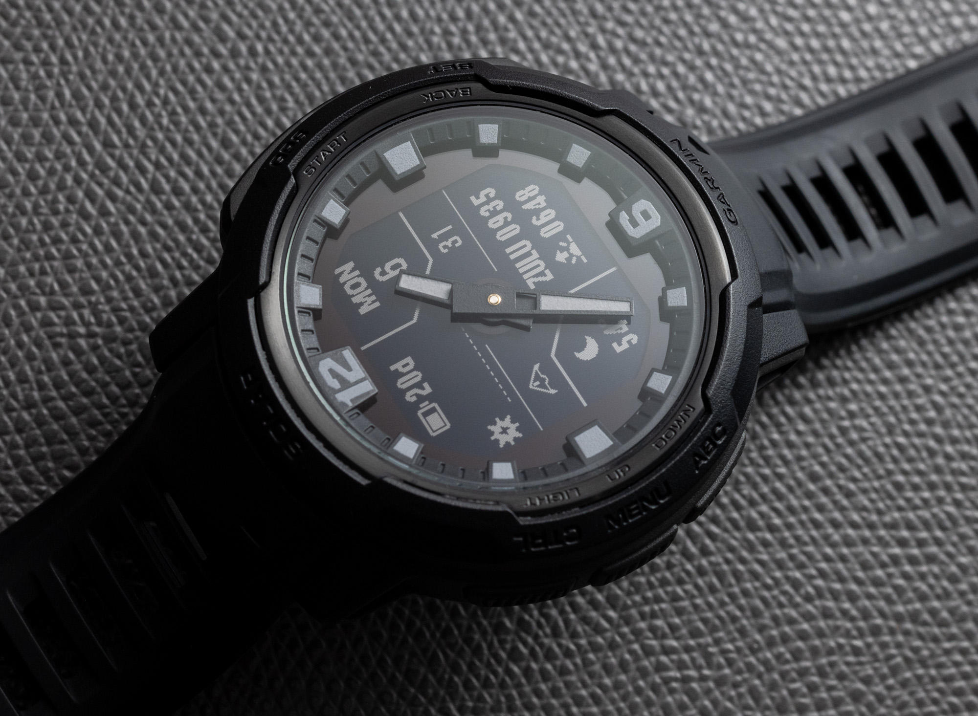 Watch Review: Garmin Instinct Crossover Solar Tactical Smartwatch