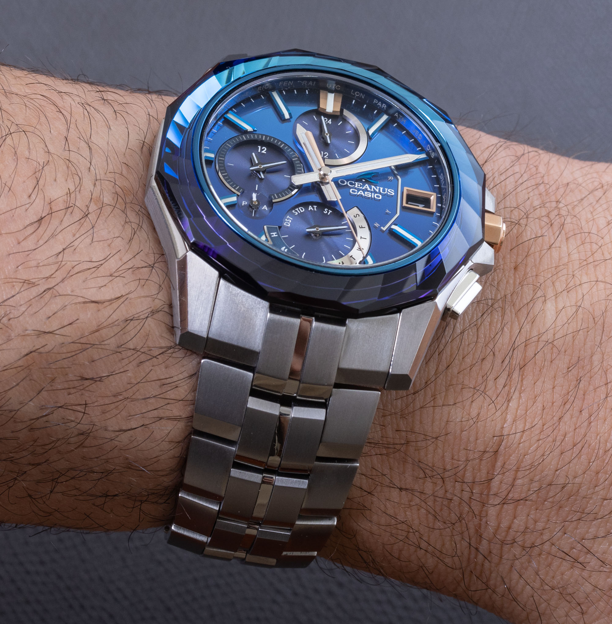 Hands-On: Casio Oceanus Manta OCW-S6000SW-2A Watch With A Faceted
