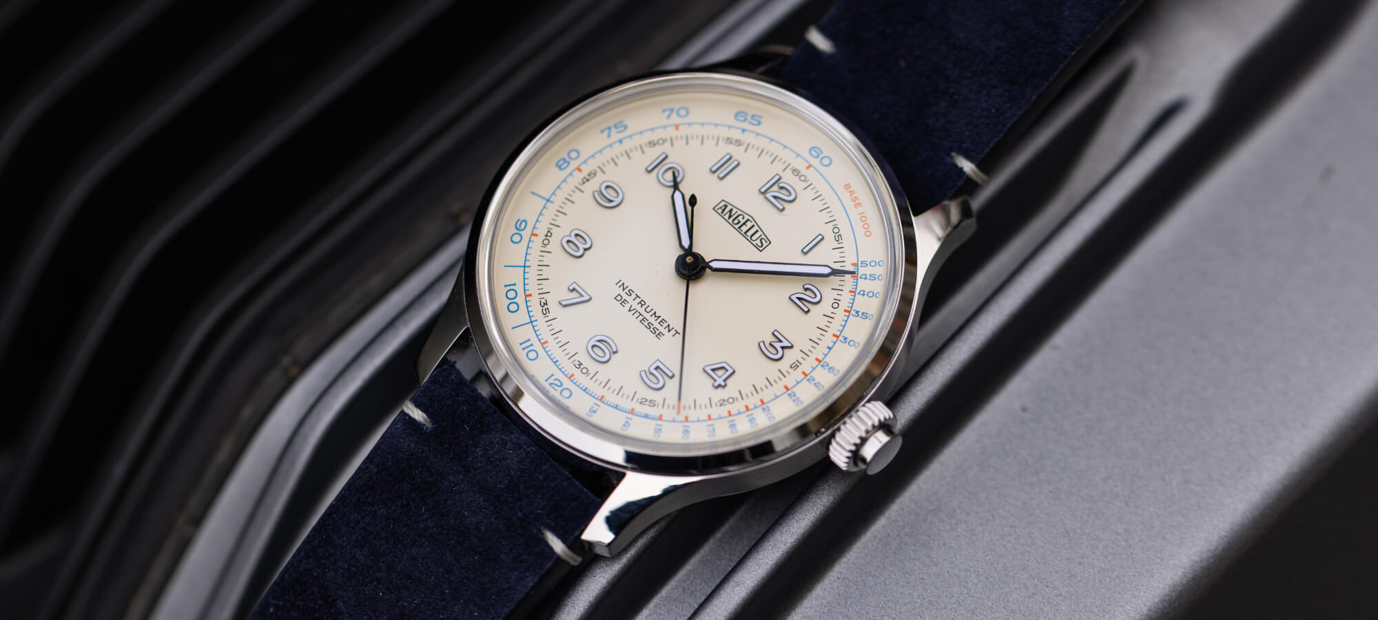 New Release: Angelus Instrument De Vitesse Monopusher Chronograph Watch | aBlogtoWatch