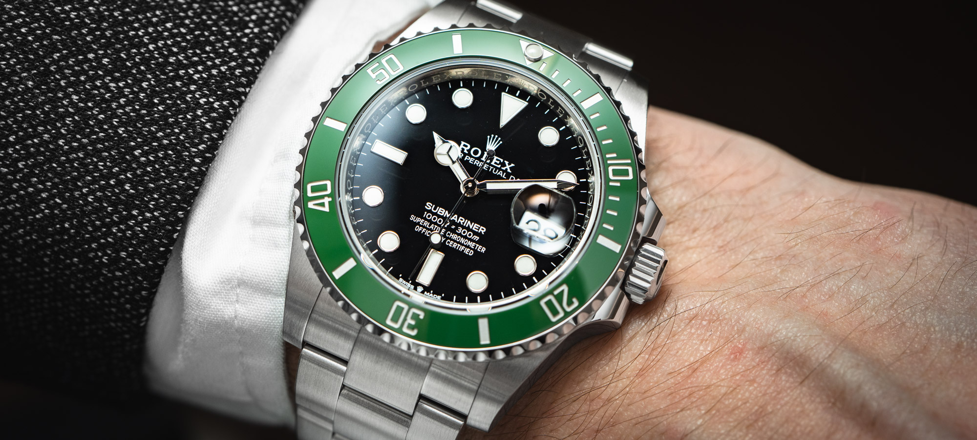 Hands-On: The Not-So-Anniversary Rolex Submariner 126610LV Green Ceramic 'Kermit' Watch | aBlogtoWatch